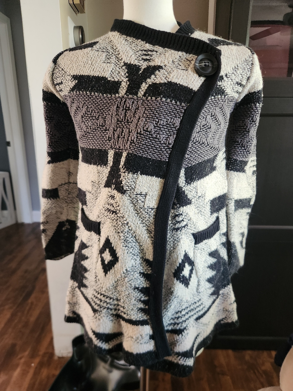 Lucky Brand Black & Cream Aztec Knit Cardigan